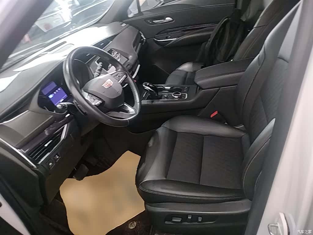 Cadillac XT4, 2022 15