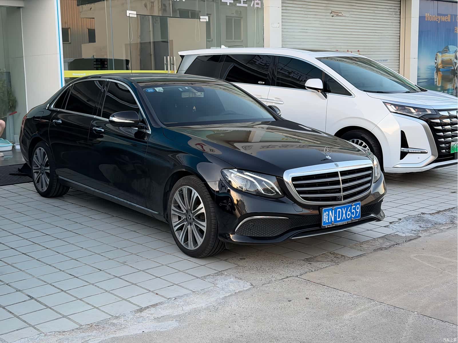 Mercedes-Benz E-Class, 2018 3