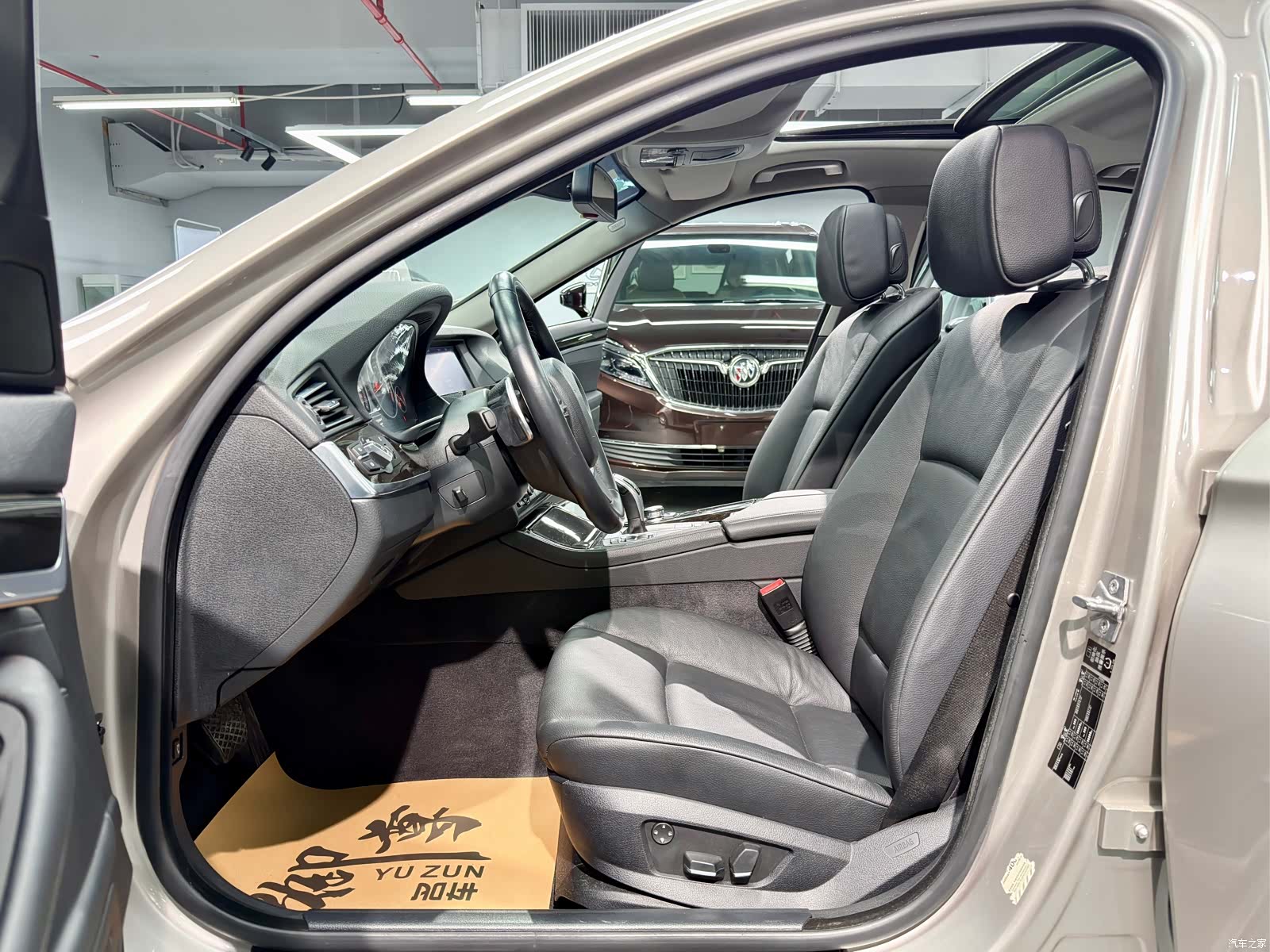 BMW 5 Series, 2010 16