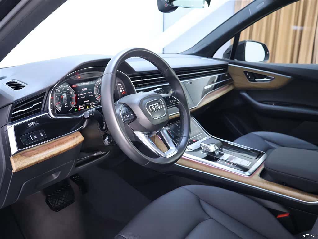 Audi Q7, 2022 11