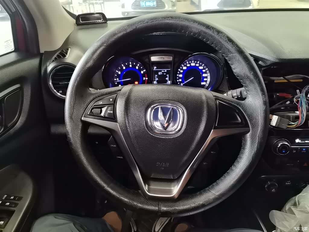 Changan CS15, 2017 11