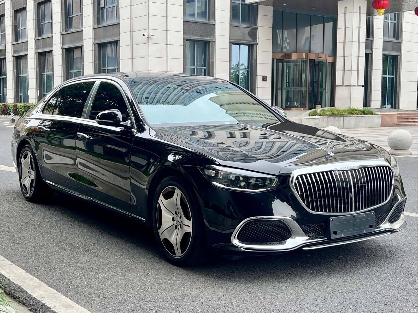 Maybach S-Class, 2021 3
