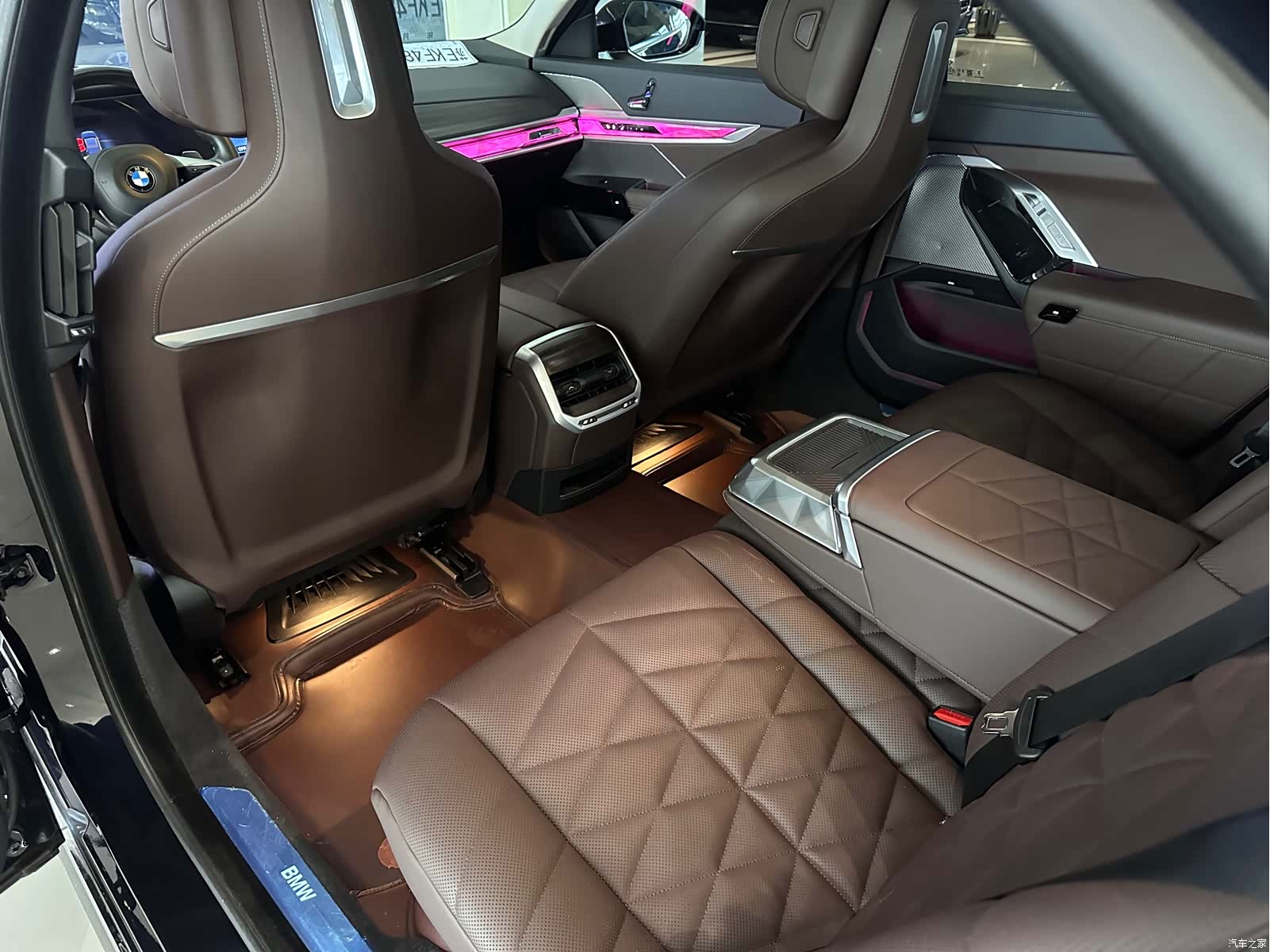 BMW 7 Series, 2024 15