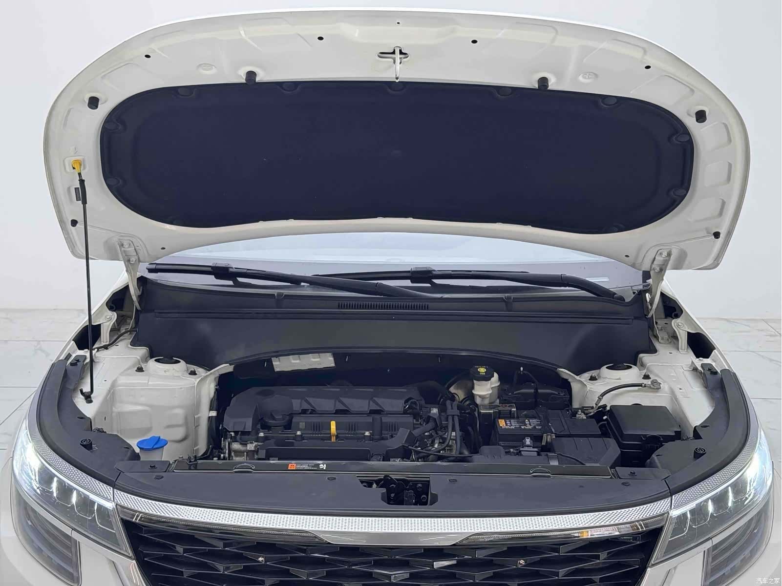 Kia KX3, 2020 4