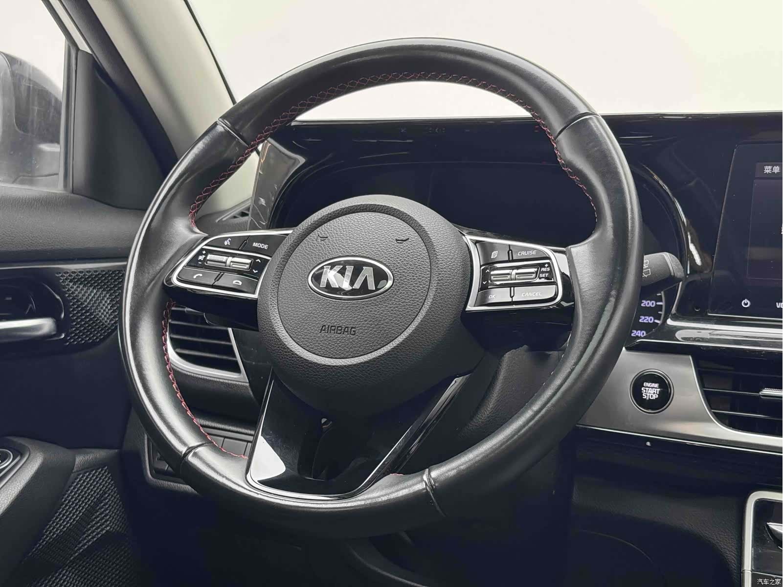 Kia KX3, 2020 10