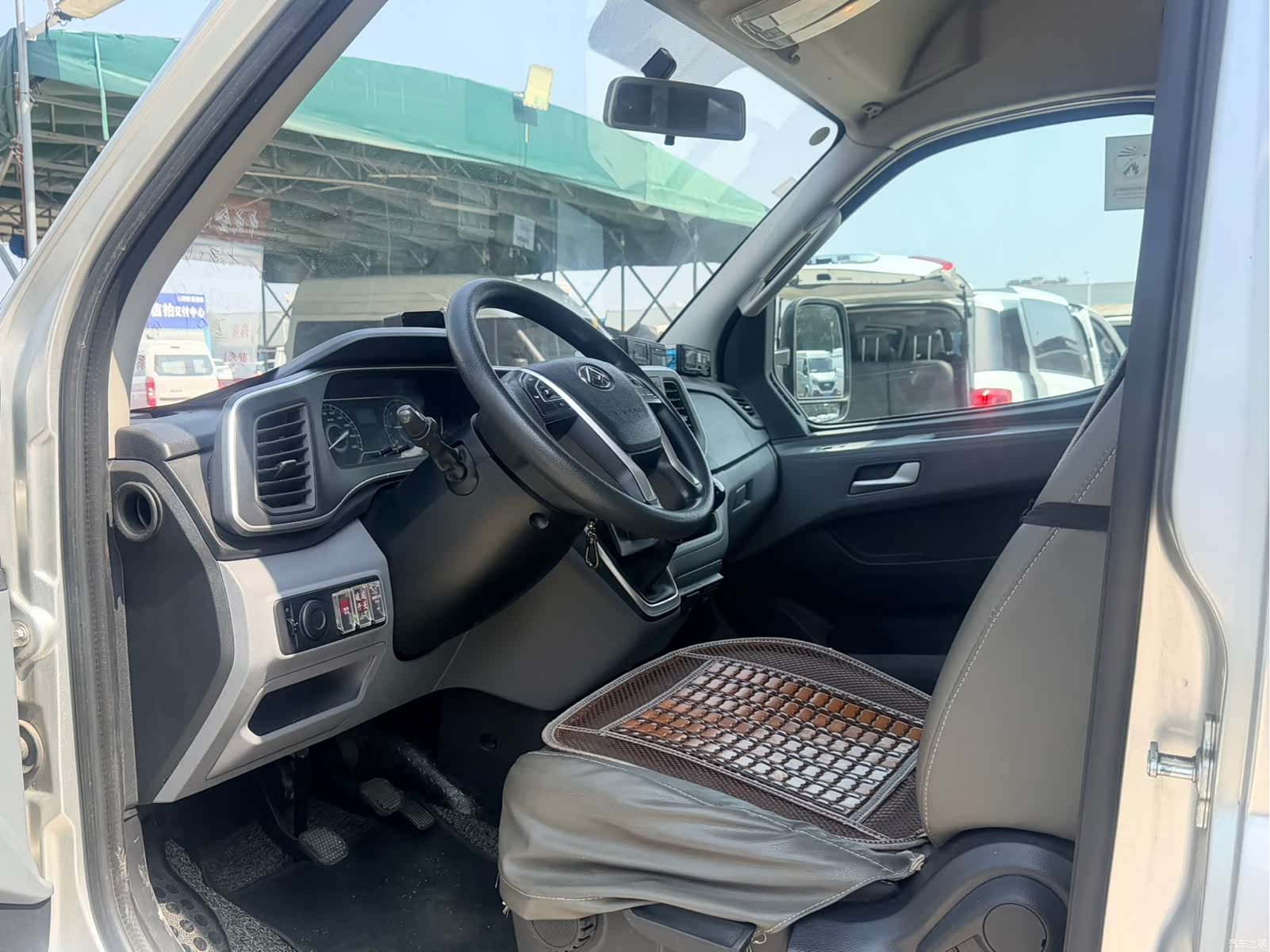 Maxus V80, 2021 8