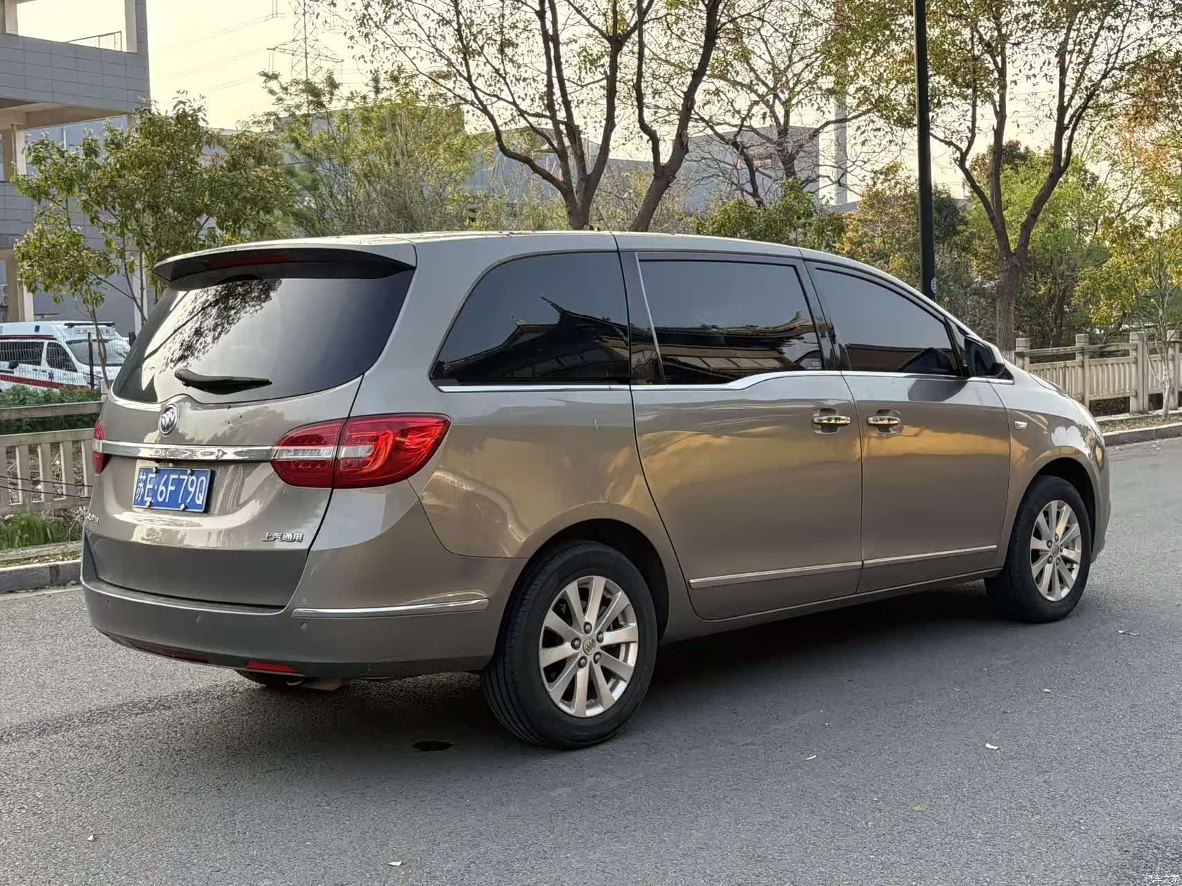 Buick GL8, 2018 7