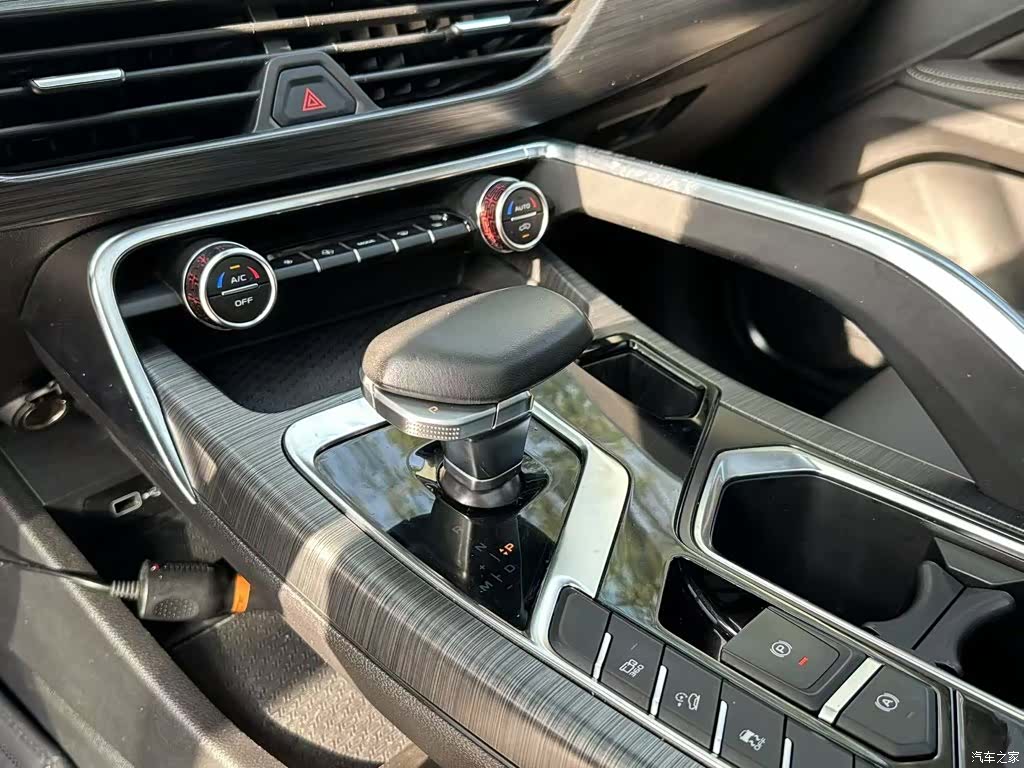 Geely Xingyue, 2021 15