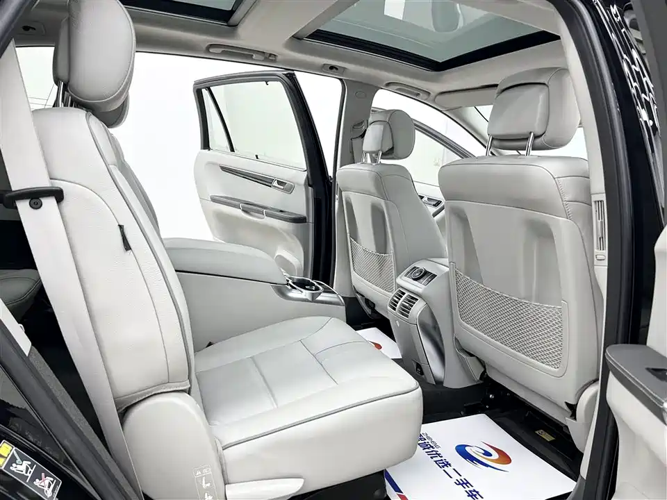 Mercedes-Benz R-class