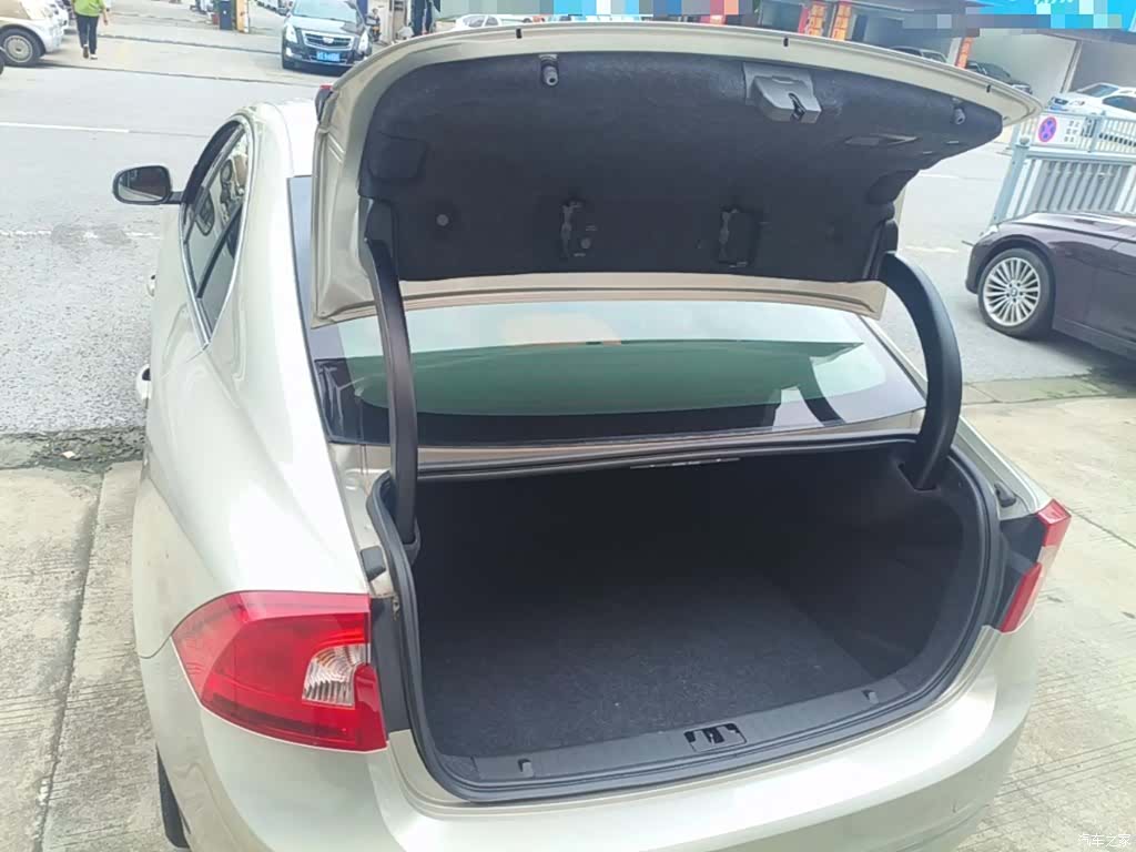 Volvo S60, 2016 19