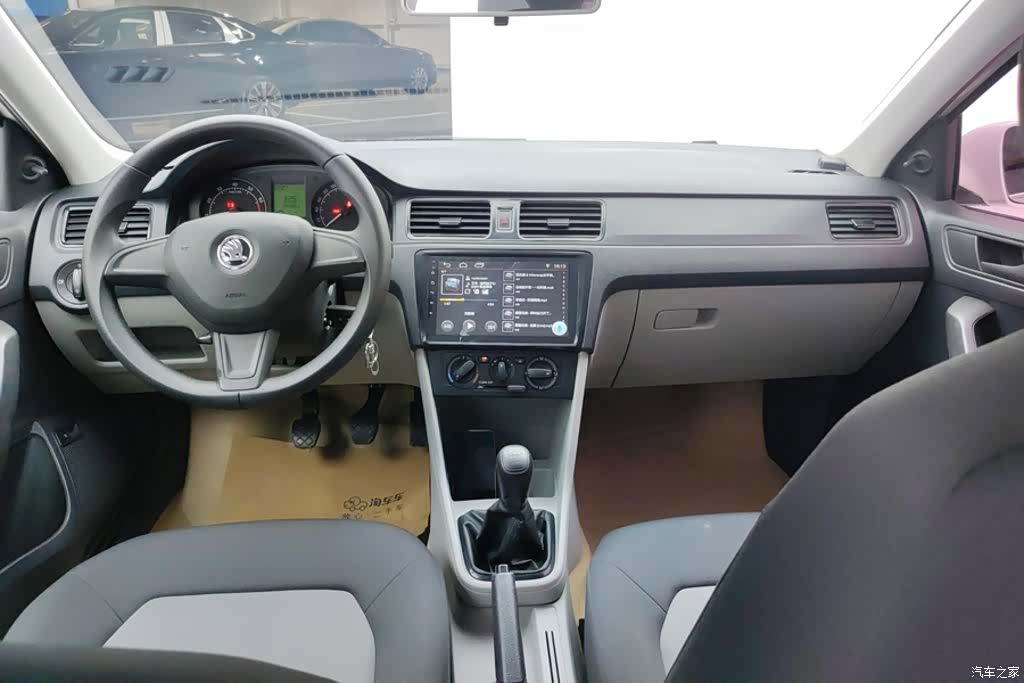 Skoda Rapid, 2016 12