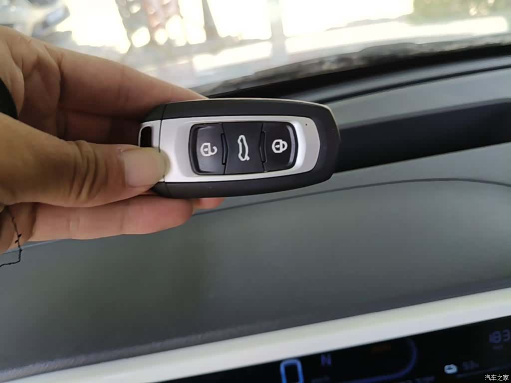 Geely Panda, 2025 9