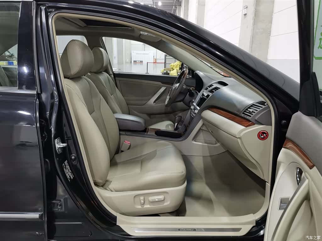 Toyota Camry, 2015 23