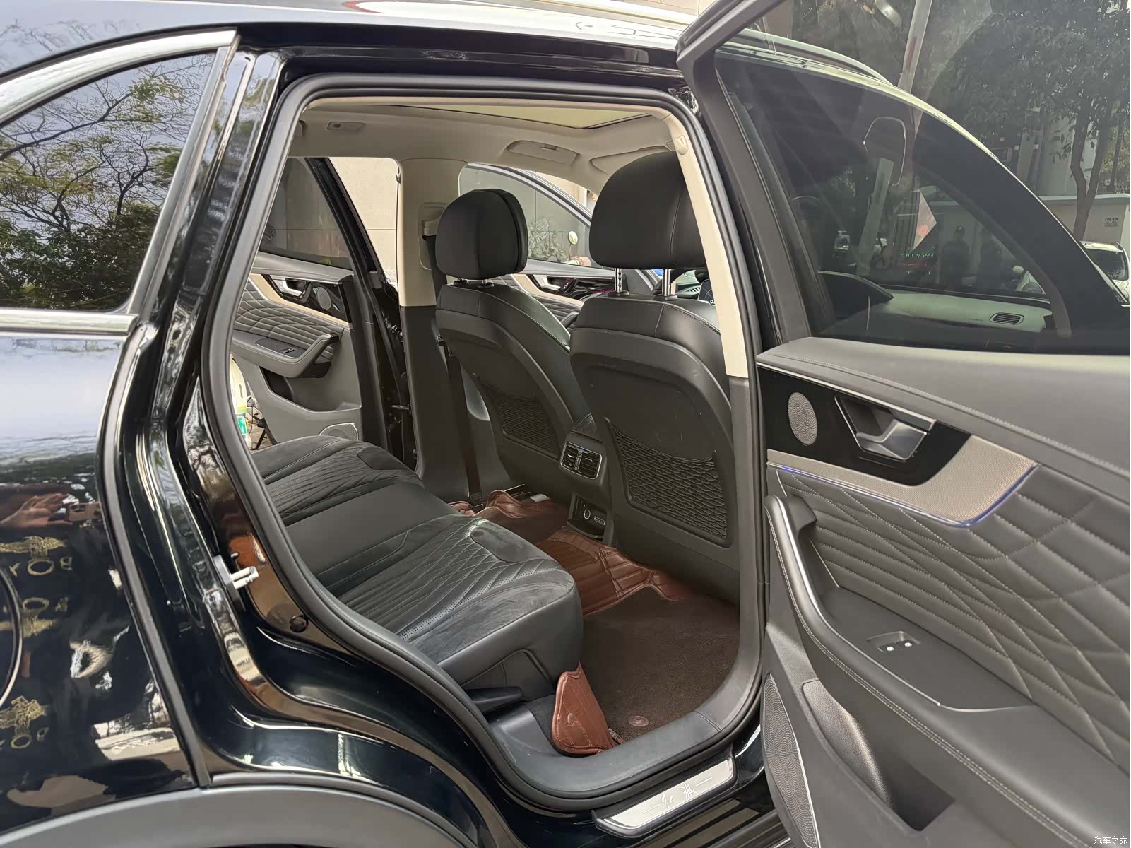 Hongqi HS5, 2021 7