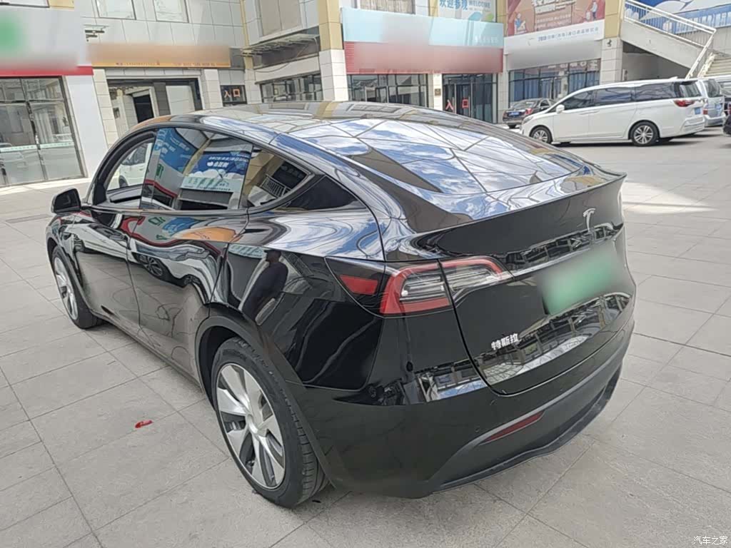 Tesla Model Y, 2022 все фото