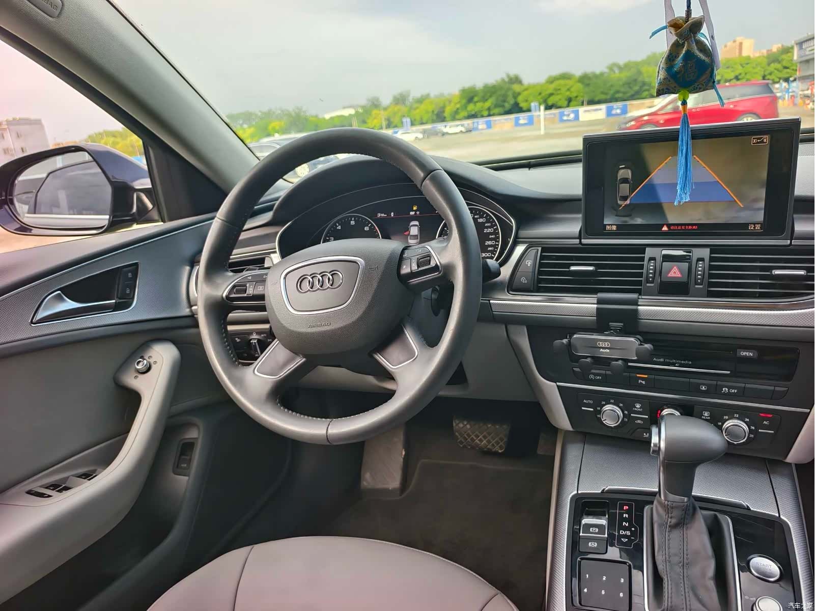 Audi A6L, 2014 16