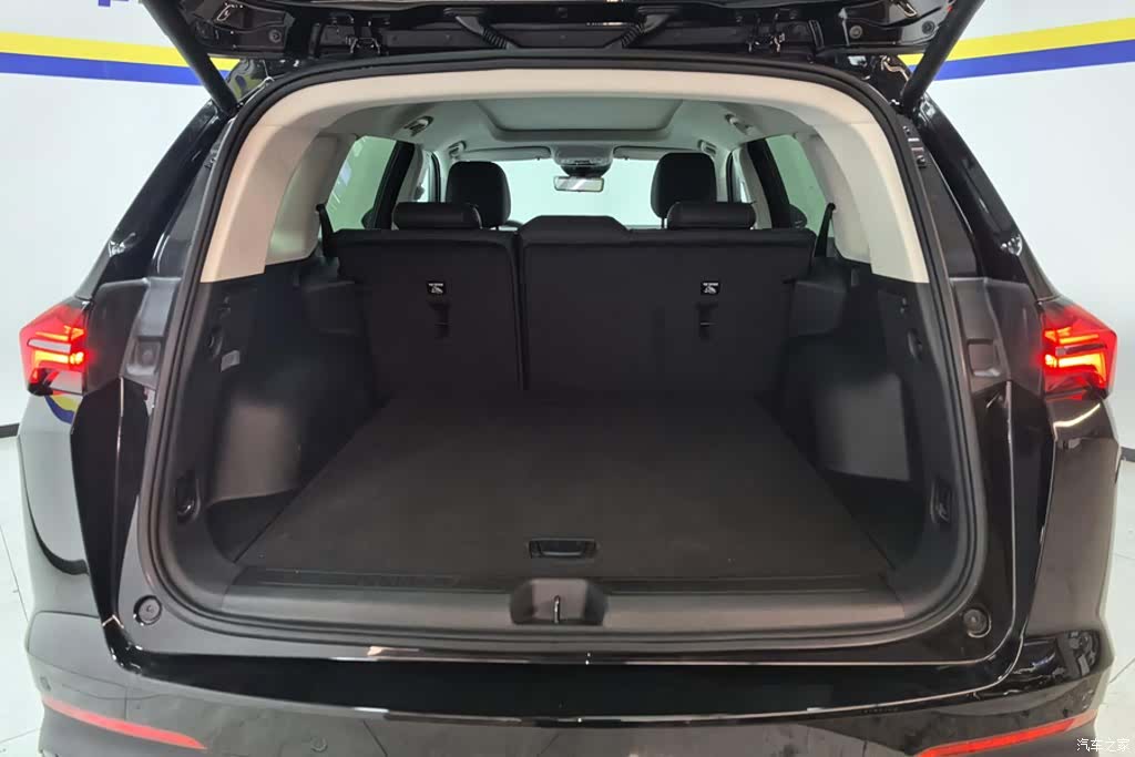 Buick Envision Plus, 2025 4