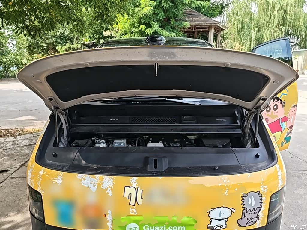 Li Auto MEGA, 2024 20