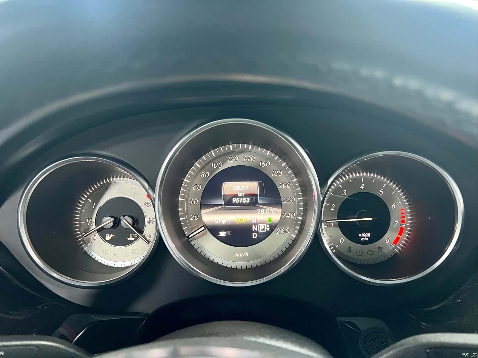 Mercedes-Benz CLS, 2013 8