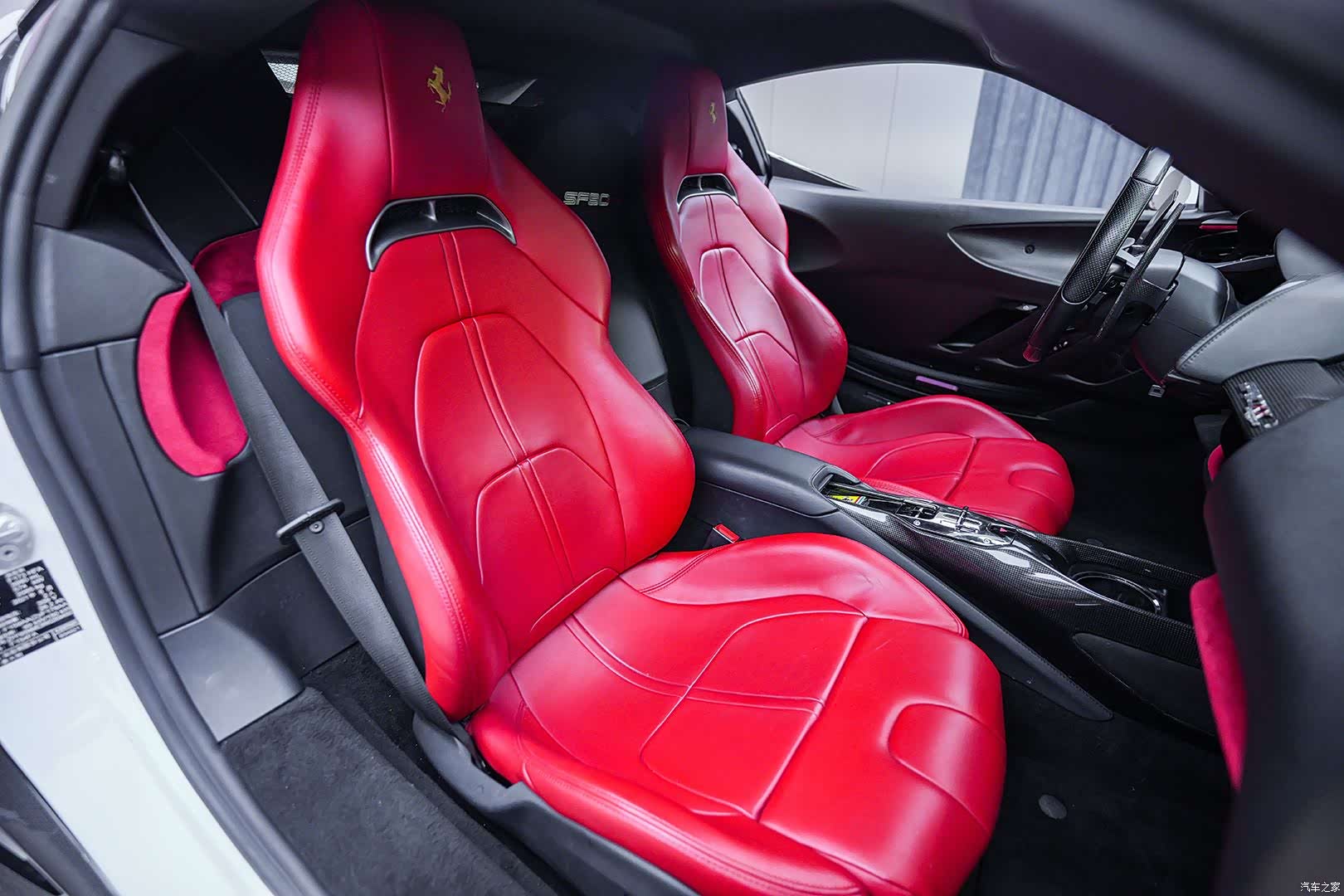 Ferrari SF90, 2022 9