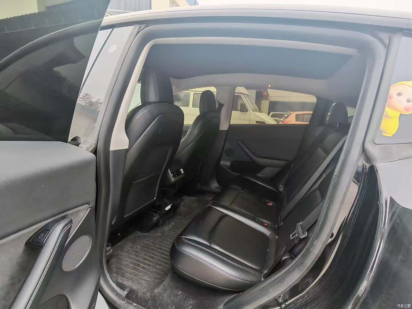 Tesla Model Y, 2021 4