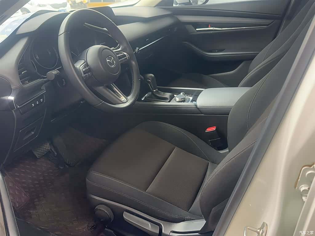 Mazda Mazda3, 2024 11