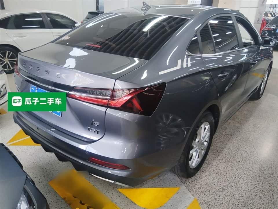 Roewe i5