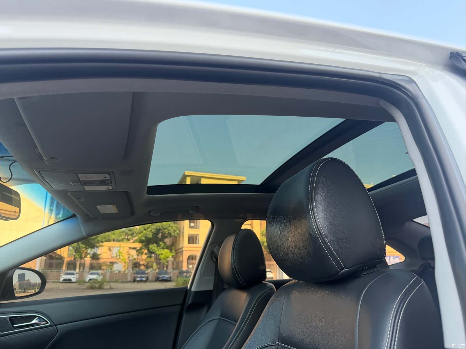 Hyundai GLS, 2016 13