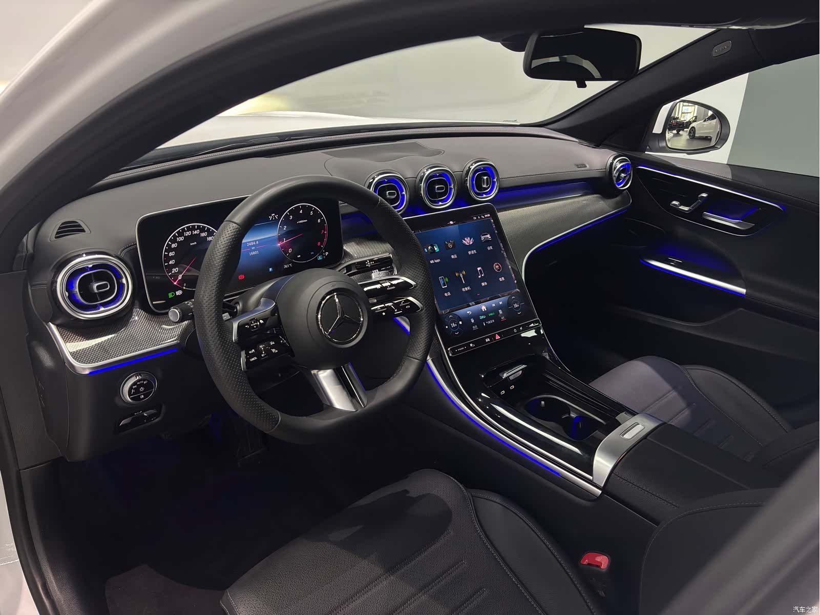Mercedes-Benz C-Class, 2024 8