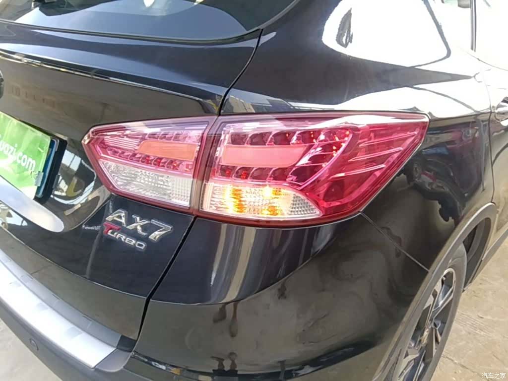 DongFeng AX7, 2017 8