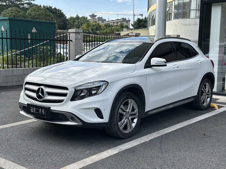 Mercedes-Benz GLA