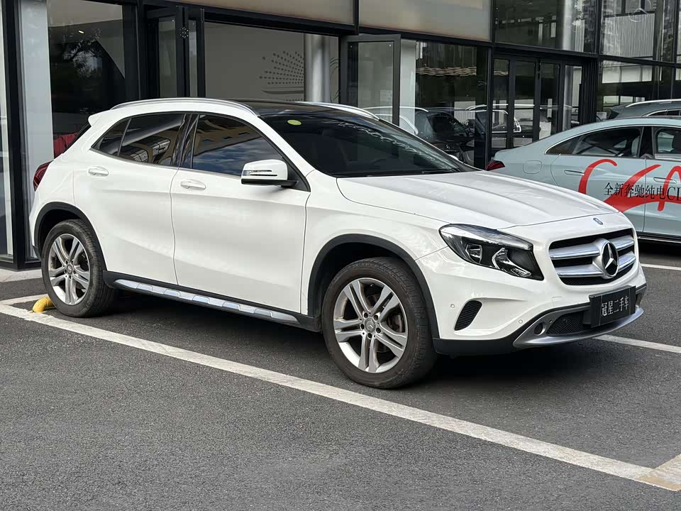 Mercedes-Benz GLA