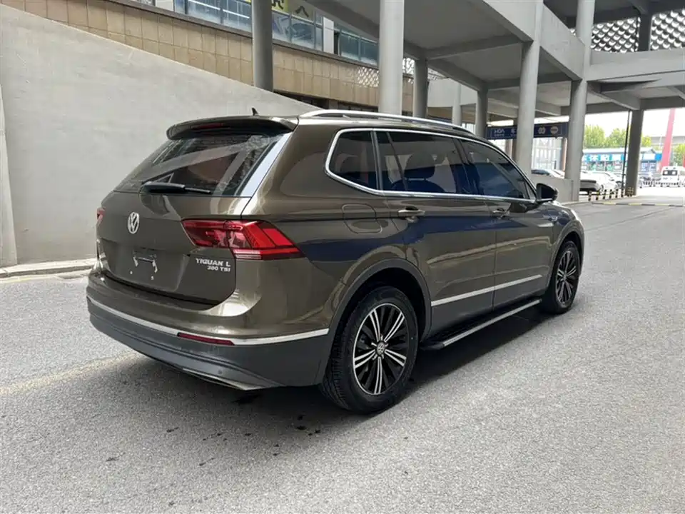 Volkswagen Tiguan L