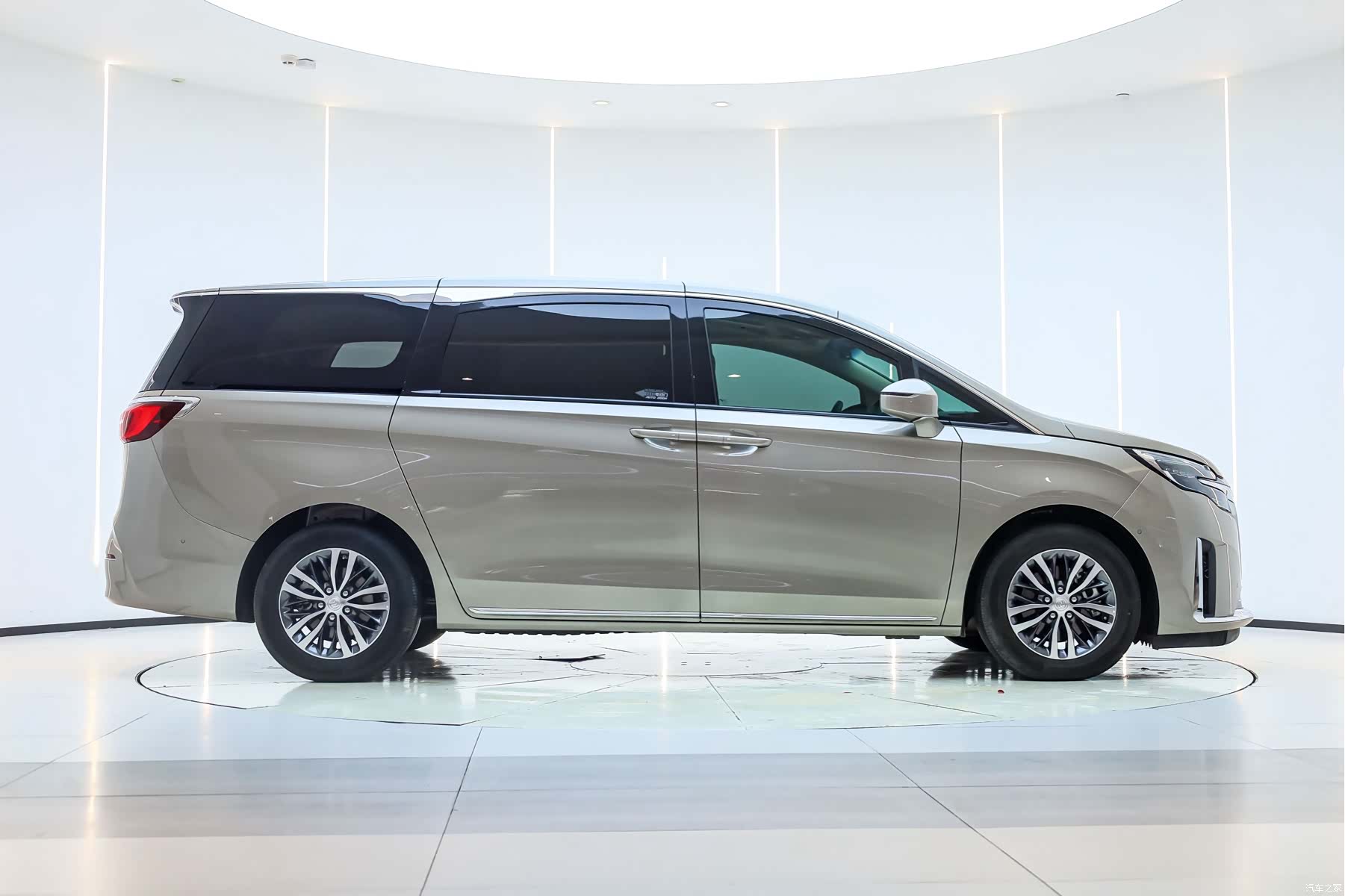 Buick GL8, 2024 8
