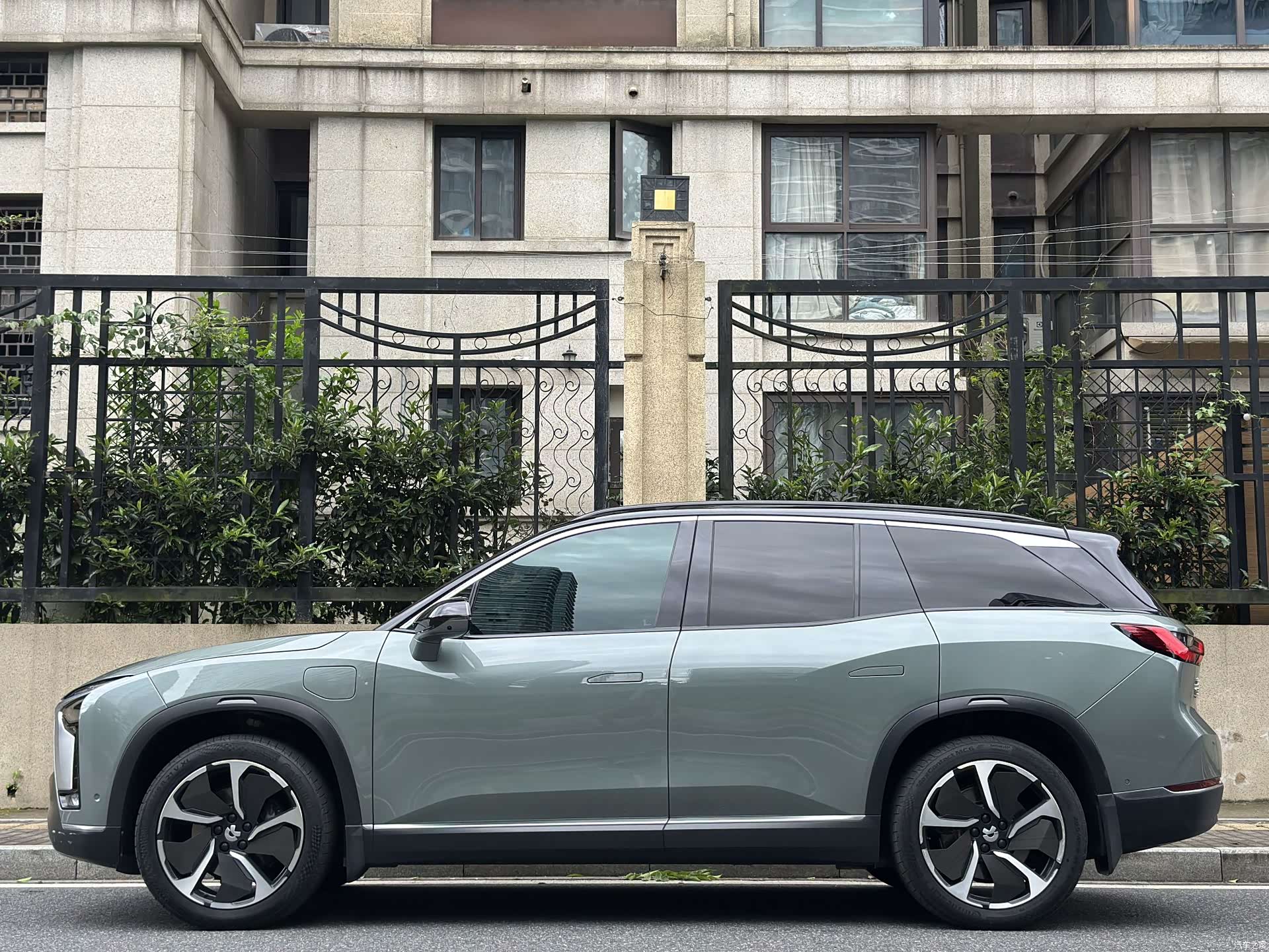 NIO ES8, 2022 7