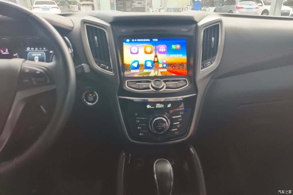 Changan CS75, 2018 13