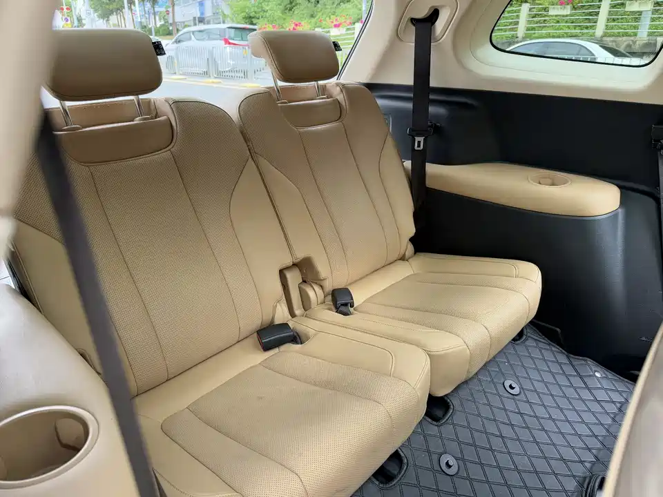 AITO Ask the world M7