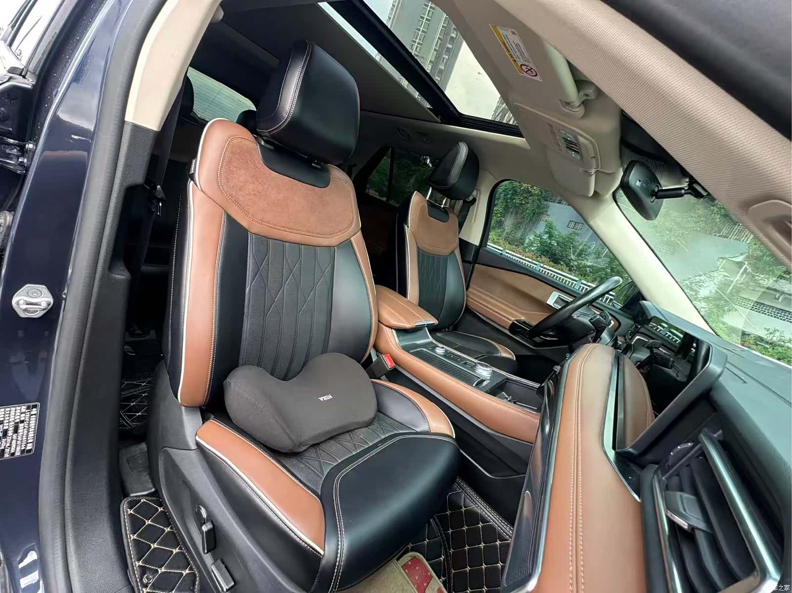 Ford Explorer, 2022 13