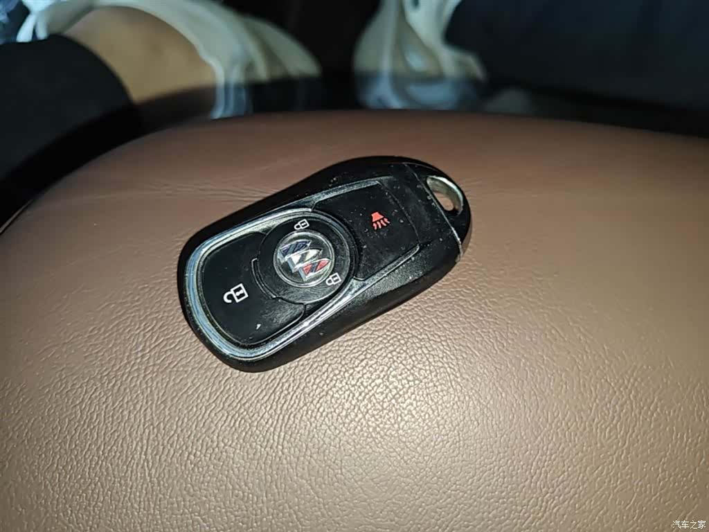Buick Envision Plus, 2021 9
