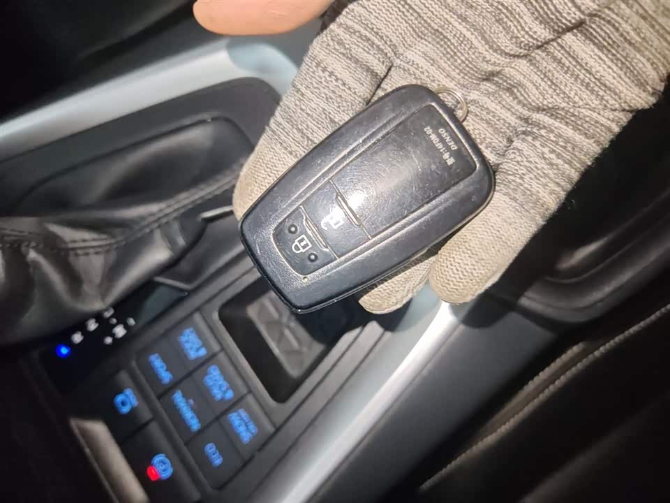 Toyota RAV4 Rongfang