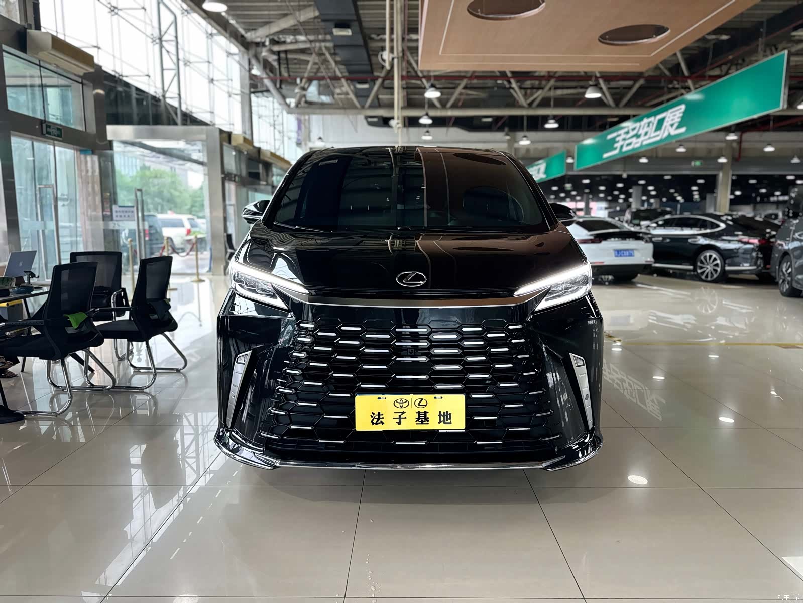 Lexus LM, 2024 2