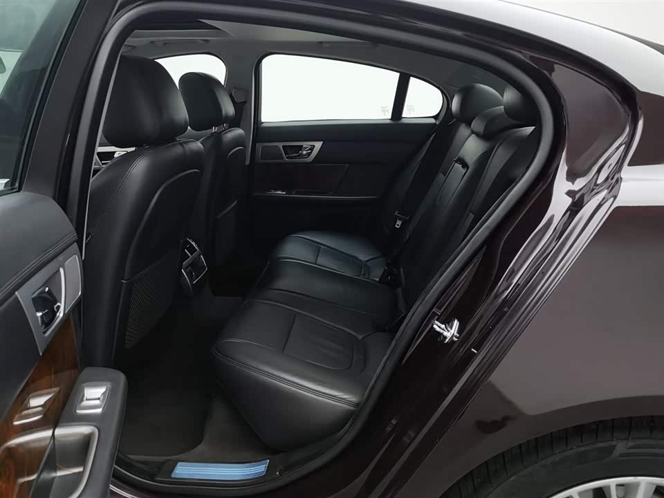 Jaguar XF Jaguar XF