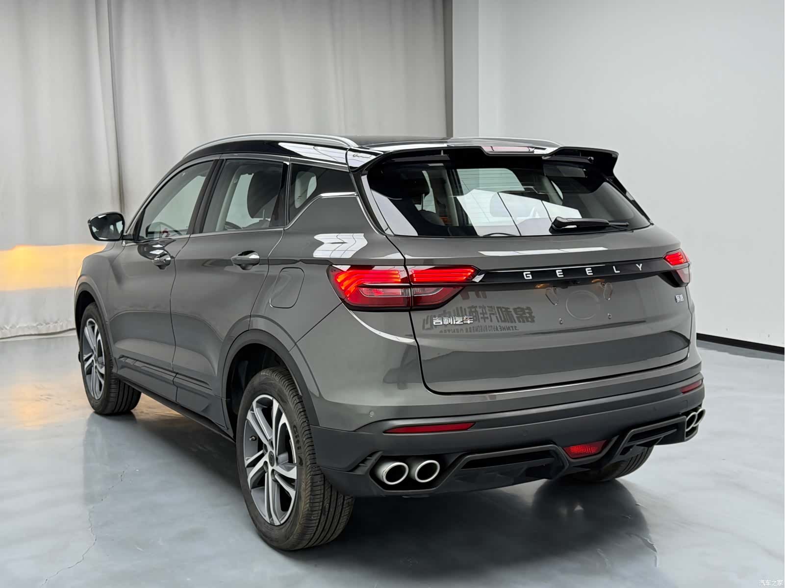 Geely Coolray, 2022 18
