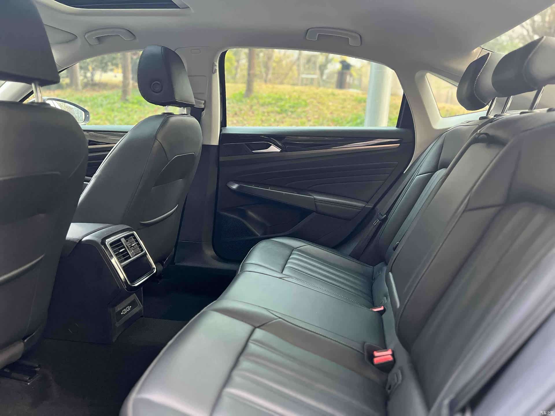 Volkswagen Passat, 2019 10