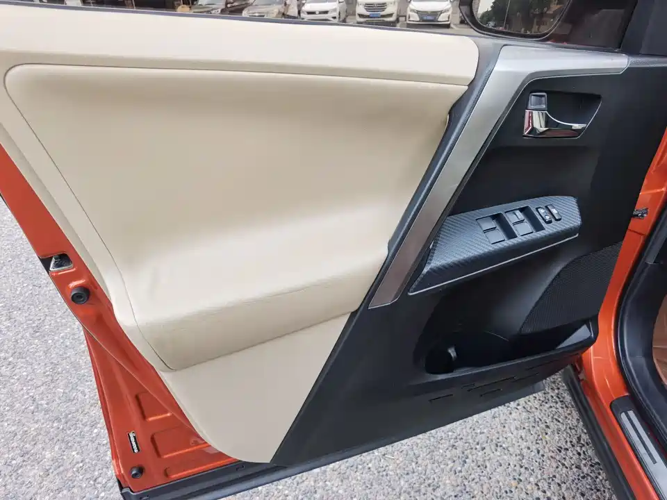 Toyota RAV4 Rongfang