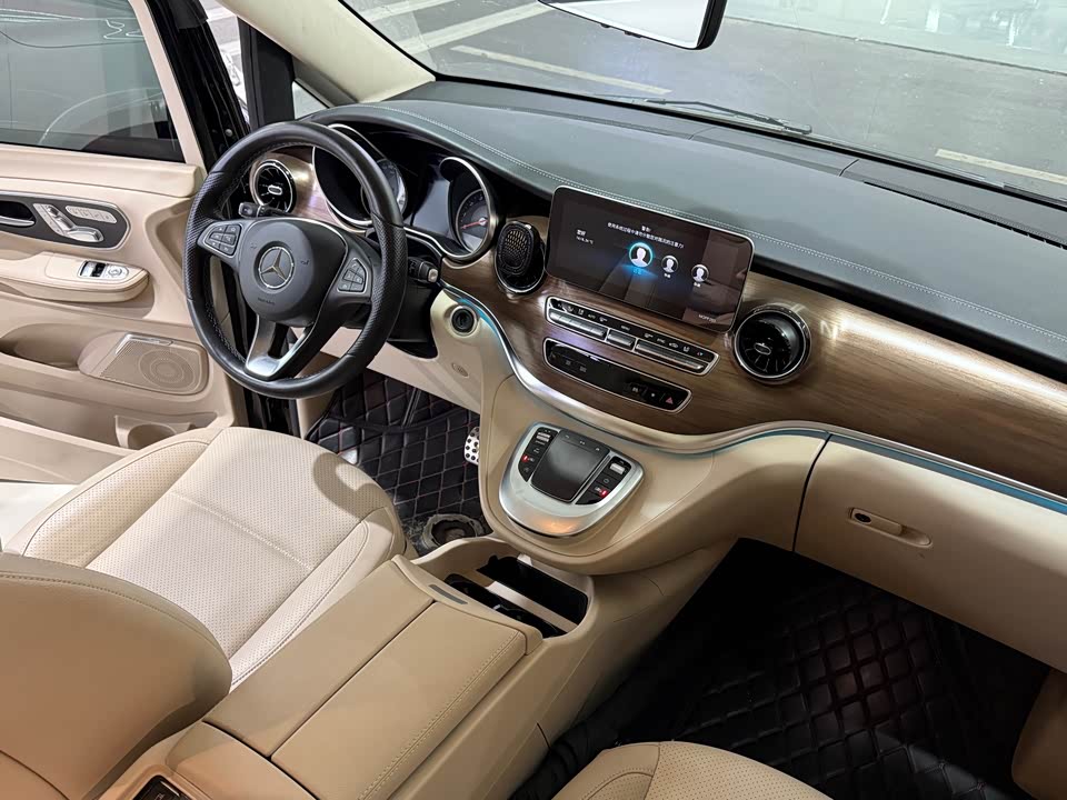 Mercedes-Benz V-class