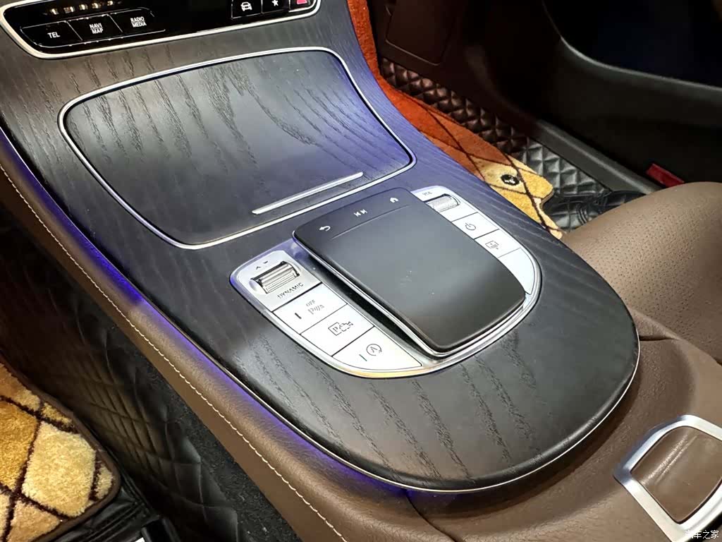 Mercedes-Benz E-Class, 2023 16