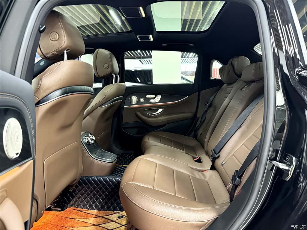 Mercedes-Benz E-Class, 2023 12