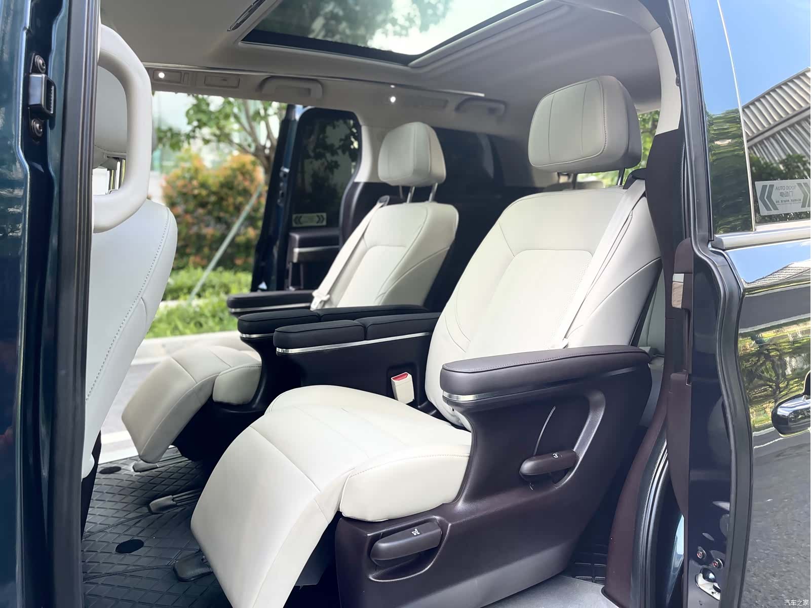 Trumpchi M8, 2022 9