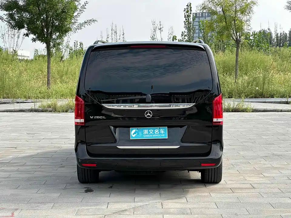 Mercedes-Benz V-class